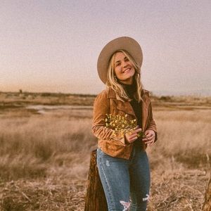 Meet your Posher, Regan